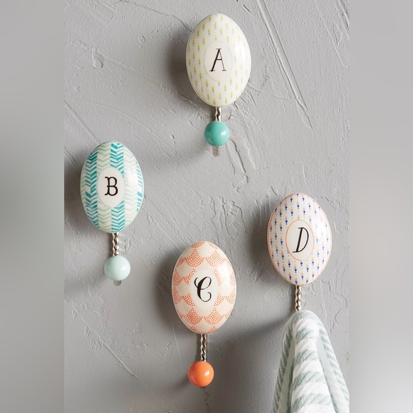 New🌟Anthropologie-Whimsy Monogram Hook-N - Picture 1 of 3